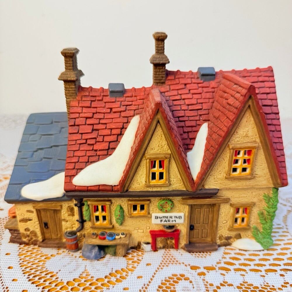 Dept 56 Dickens' Village Butter Tub Farmhouse Porcelain Lighted 1996 Boxed